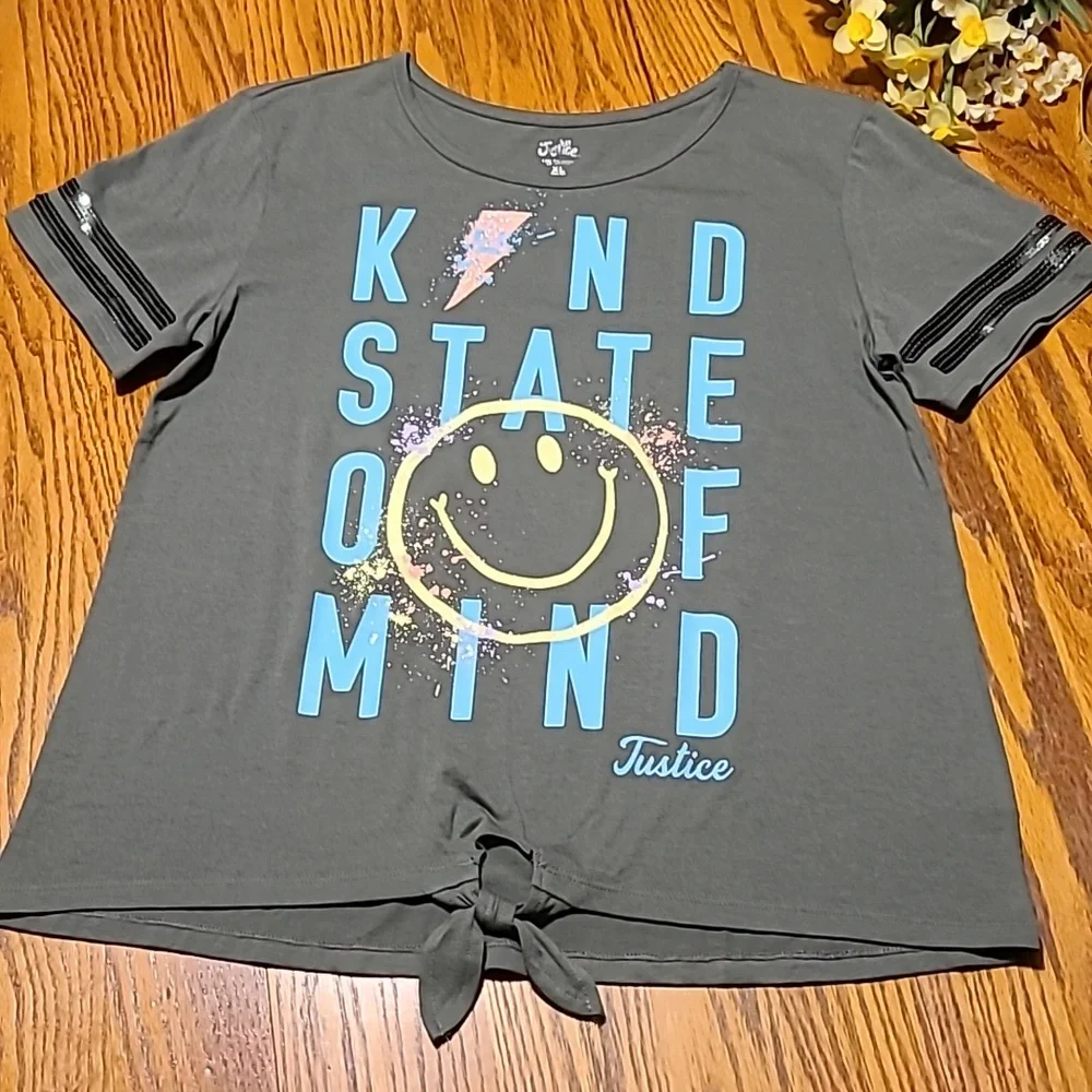 Justice Gray Graphic Tee - Girl's XL
